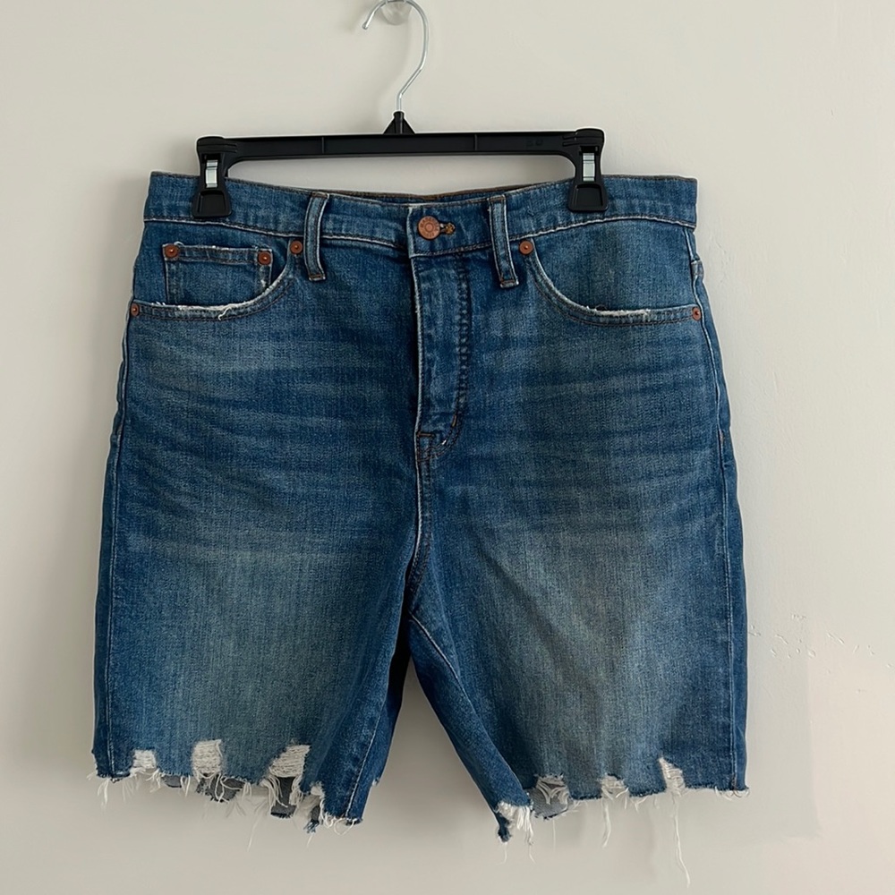 Madewell high rise denim. Mid length short.